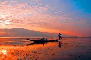 "One-legged" Fisherman on Inle Lake in the Shan State, Myanmar (Burma)